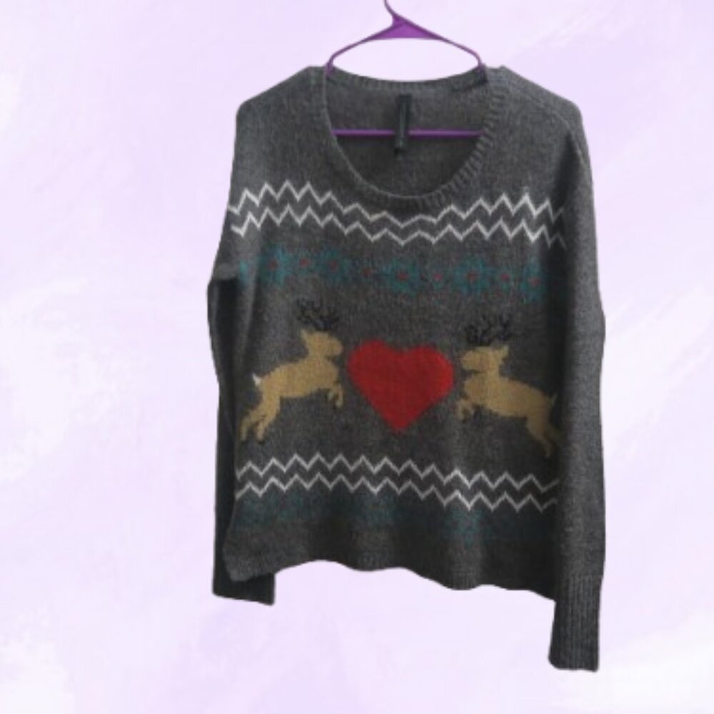 Aeropostale ugly christmas sweater reindeer with heart in gray, red, brown, red